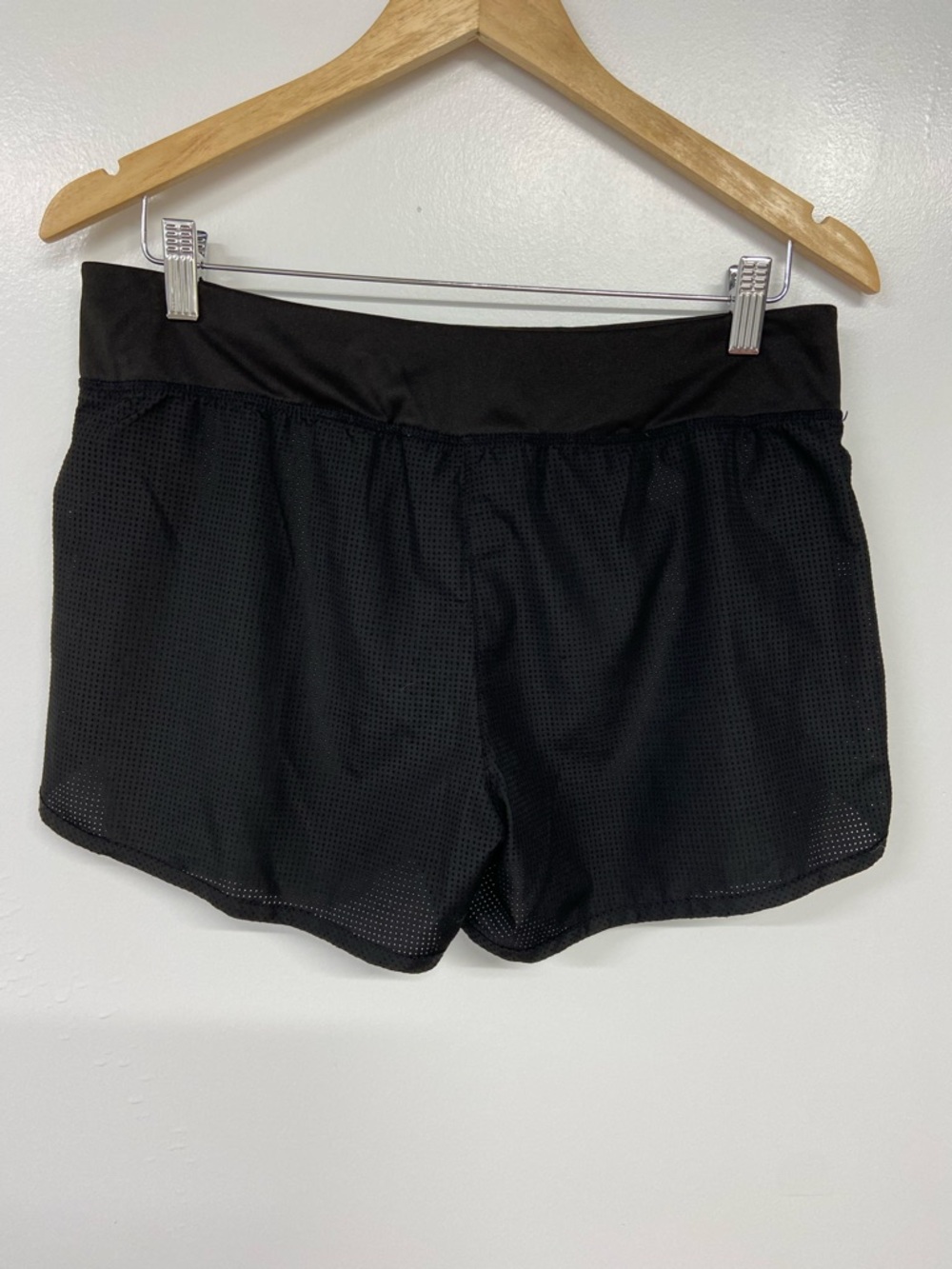 Danskin Now Black and Gray Semi-fitted Athletic Shorts Size Small - Picture 2 of 10